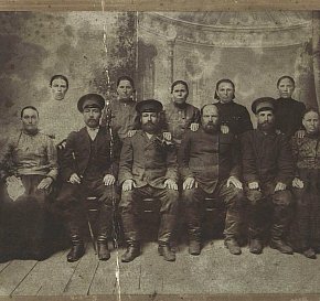 Селяни Веселих Тернів, близько 1905 рік