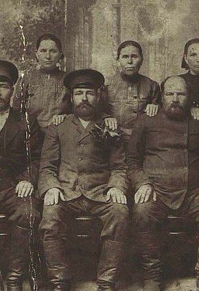 Селяни Веселих Тернів, близько 1905 рік