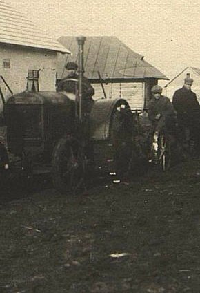 Колона тракторів, не пізніше 1932 року