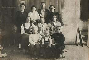 Портрет невідомої родини, 1930-ті роки