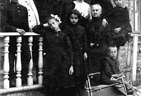 Родина директора Криворізького комерційного училища, 1913 рік