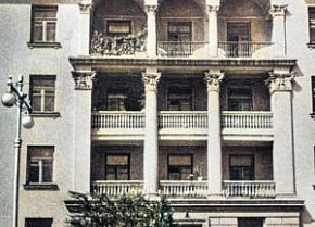 Площа Сталіна (нині — площа Захисників України), 1950-ті роки