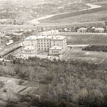 Середня школа номер 34 і стадіон Гірник, кінець 1950-х, початок 1960-х років