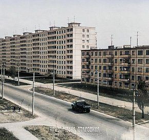 Вулиця Ватутіна (нині — Федора Караманиць) біля кільця 129 кварталу, другої половини 1970-х років