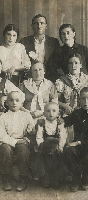 Портрет невідомої родини, 1930-ті роки