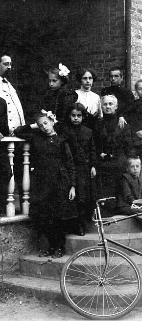 Родина директора Криворізького комерційного училища, 1913 рік