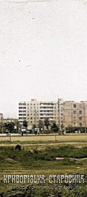 Зупинка «Ювілейна», вид з вулиці Співдружності, перша половина 1980-х років