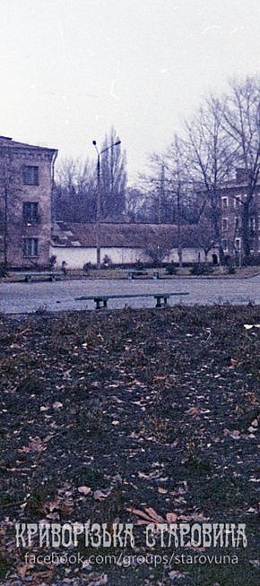 Дзержинка, сквер біля ресторану «Саксагань», зима 1986 року