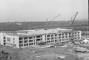 Будівництво палацу культури Північного ГЗК, 1980-ті