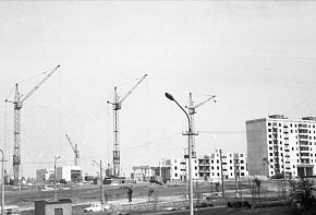 Житлова забудова 5-го мікрорайону Зарічний, 1985–1986 роки