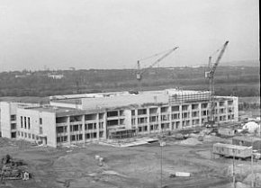 Будівництво палацу культури Північного ГЗК, 1980-ті