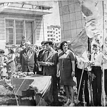 Збори з нагоди встановлення пам'ятної дошки по вулиці Тинка (Радієвського), 1975 рік