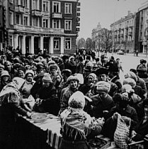 Кривий Ріг, вулиця Карла Маркса, «Ярмарка дефіцитів», 1990 рік