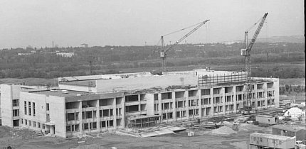 Будівництво палацу культури Північного ГЗК, 1980-ті