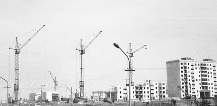 Житлова забудова 5-го мікрорайону Зарічний, 1985–1986 роки