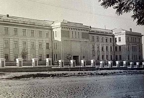 Середня школа № 25, 1940-ві роки