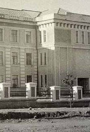 Середня школа № 25, 1940-ві роки