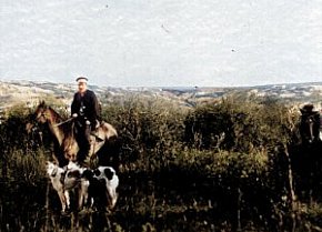Прогулянка родини Войневичів біля Саксагані. Околиці Шмаківського рудника, кінець ХІХ століття