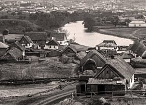 Вид на містечко Кривий Ріг та річку Саксагань з Тарапаківської гори (майбутнього Прорізу), 1908 року