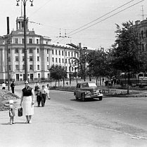 Трест Ленінруда, адміністративна будівля, 1950-ті