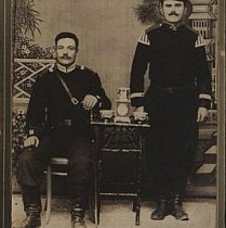 Володимир Тимофійович Бевз зі своїм товарищем, 1906 рік