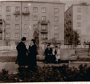 Сквер на вул. Січеславська (Кремлівська), 1955-1957 роки