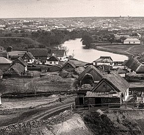 Вид на містечко Кривий Ріг та річку Саксагань з Тарапаківської гори (майбутнього Прорізу), 1908 року