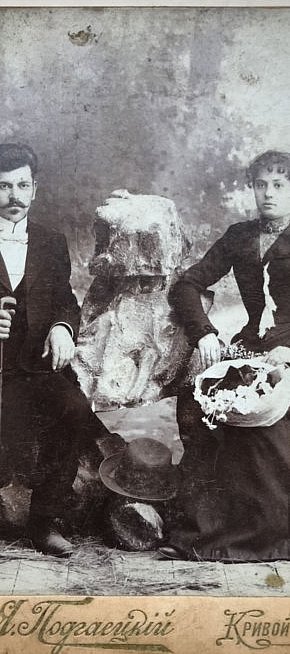 Фотопортрет молодих людей. Кривий Ріг, початок ХХ ст