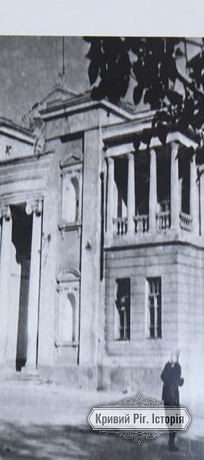 Театр при одному з рудників