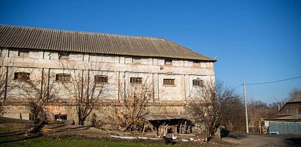 Колишня садиба Харіна. Кінний завод