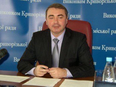 Секретарь Криворожского горсовета Сергей Маляренко сообщил, что депутаты работали весь год «не покладая рук»