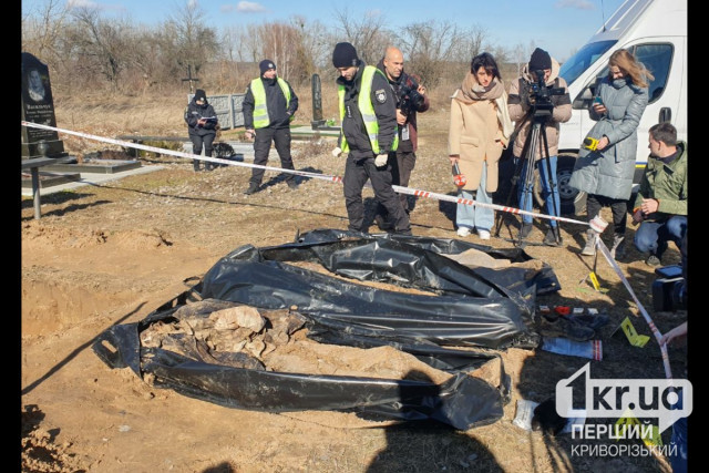 У Бородянці на Київщині знайшли нове поховання цивільних, яких вбили росіяни
