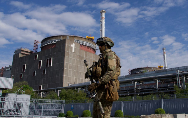Из-за вражеских обстрелов Запорожская АЭС полностью обесточена: чем это грозит