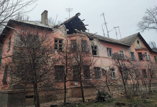 Враг атаковал Днепропетровскую область из дронов и тяжелой артиллерии, пострадал мужчина