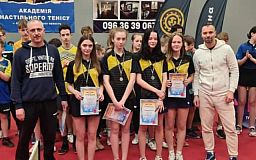 Пять медалей получили криворожанки на Чемпионате Украины по настольному теннису