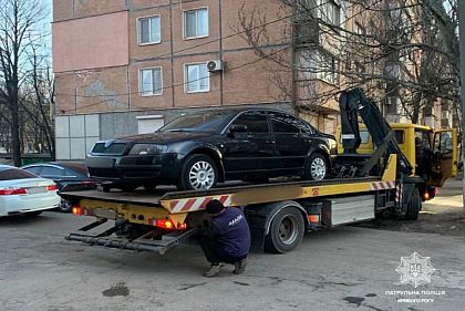 В Кривом Роге работает эвакуатор: при каких обстоятельств патрульные эвакуируют авто