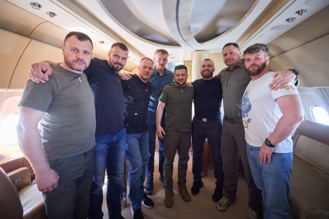 Україна повернула п’ятьох захисників «Азовсталі» за результатами переговорів із Туреччиною