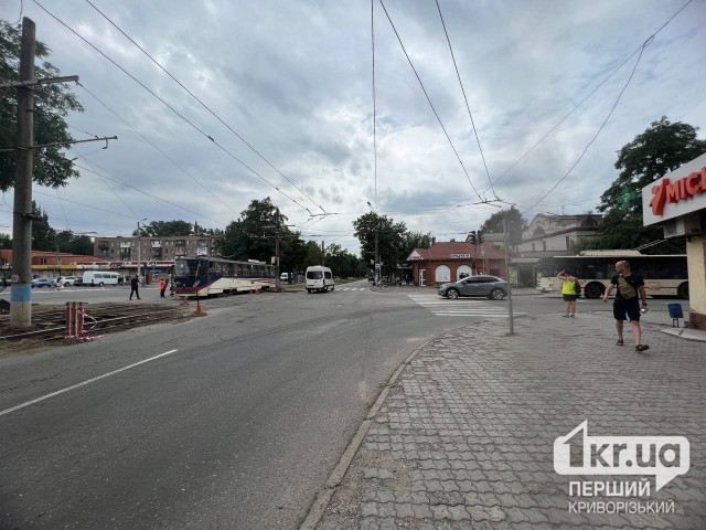 В Кривом Роге напротив вокзала «Червоная» затруднено движение