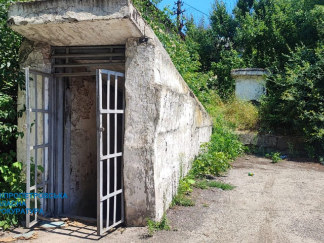 На Дніпропетровщині прокуратура зобов’язала підприємство підготувати укриття для 300 людей