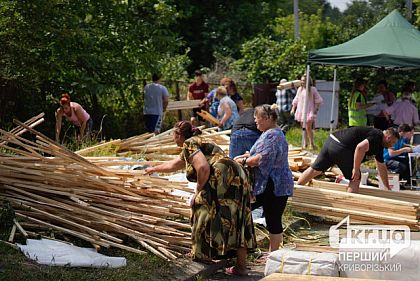 В Кривом Роге ликвидируют последствия атаки беспилотников