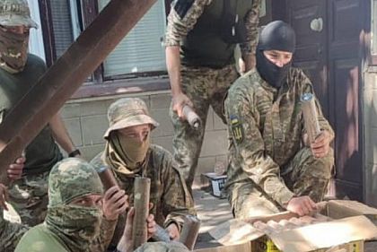 Волонтеры из Кривого Рога собирают средства на один из компонентов для создания дымовых шашек