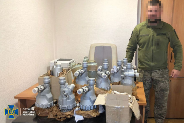 На Дніпропетровщині викрили ділків, що хотіли продати ворогу запчастини до бойових літаків
