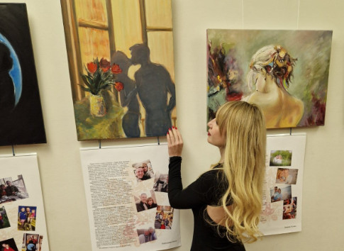 «100 картин жінок Героїв»: криворожанка взяла участь у виставці пам’яті загиблих військових