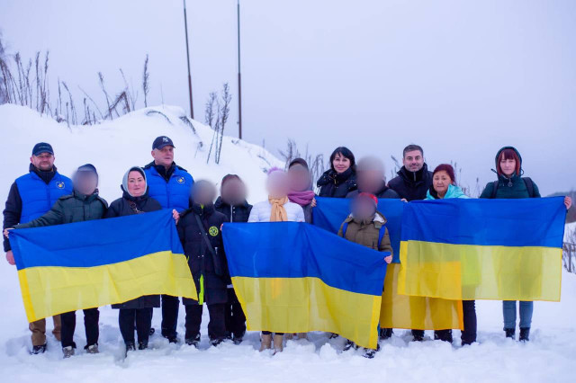 В День Святого Николая в Украину вернули восьмерых детей