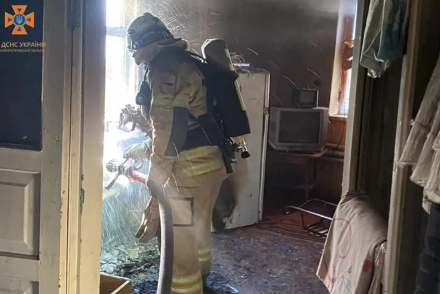 Горел жилой дом: в Кривом Роге ликвидировали пожар