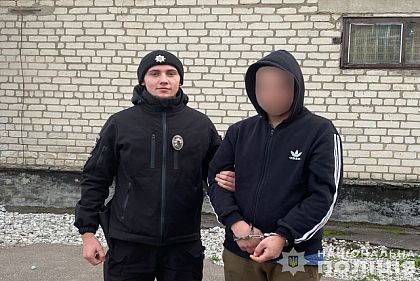 Совершил разбойное нападение на продавщицу магазина: в Кривом Роге задержали подозреваемого