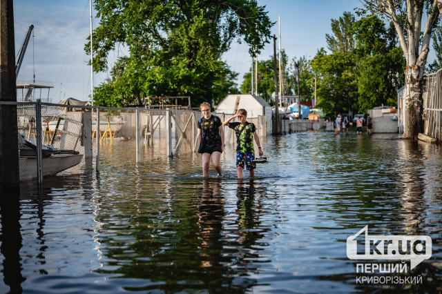 Фоторепортаж: ситуація в Миколаєві після підриву Каховської ГЕС