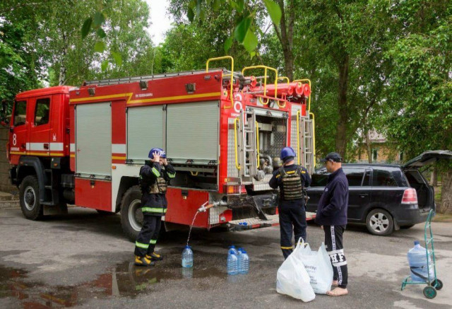 На Дніпропетровщину прибудуть 15 водовозів з різних областей України