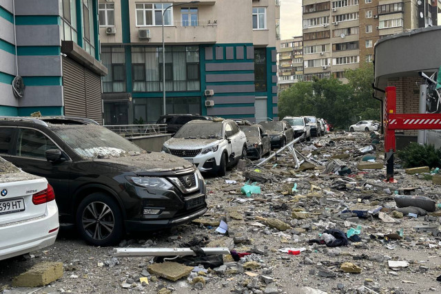 Ракетна атака на Київ: двоє загиблих, кількість постраждалих зросла до 11