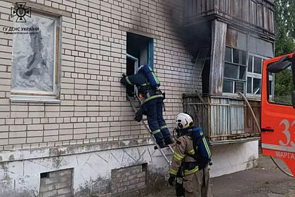 З пожежі у Нікопольському районі врятували жінку та чоловіка